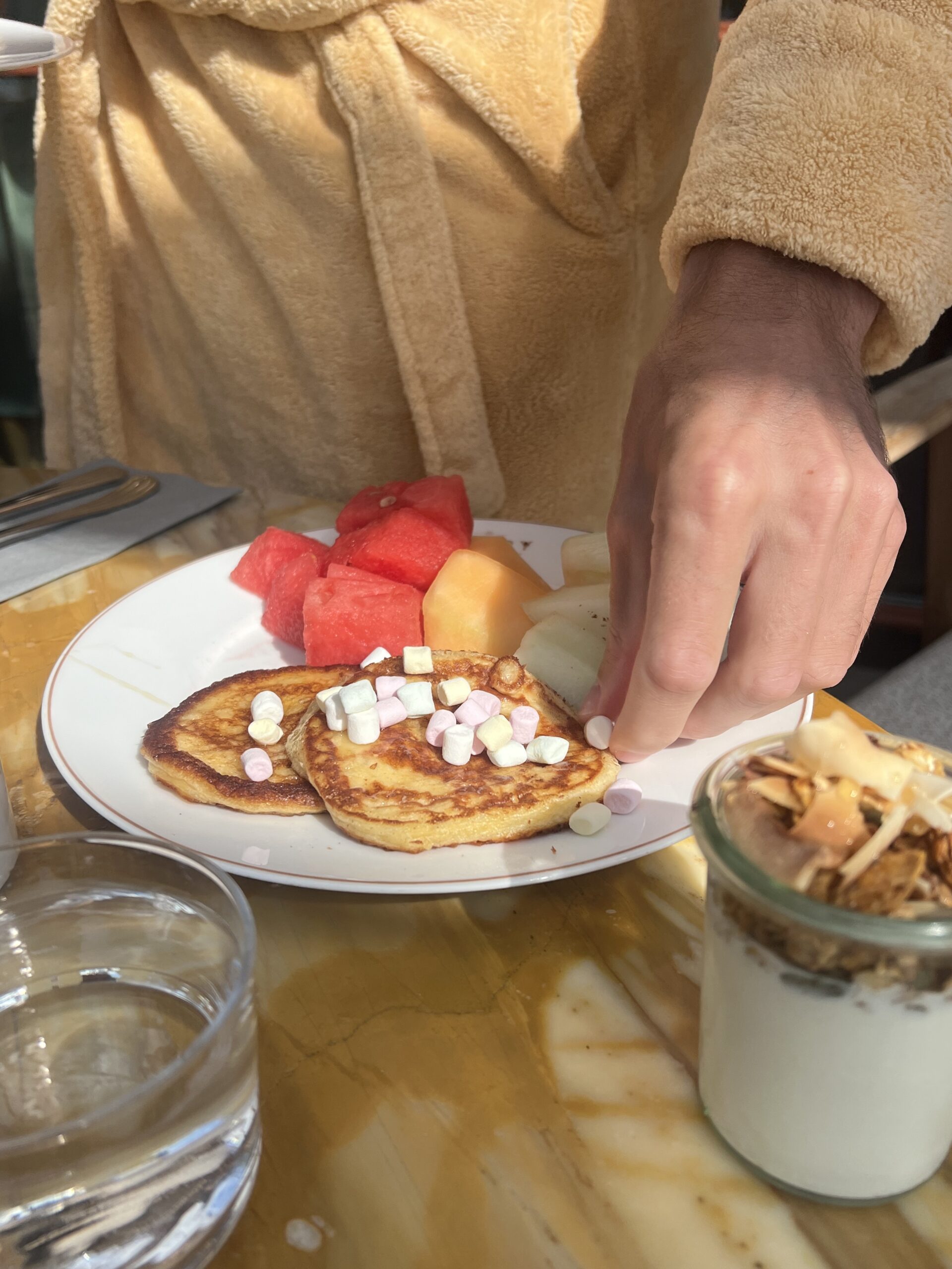 hotellfrukost stockholm